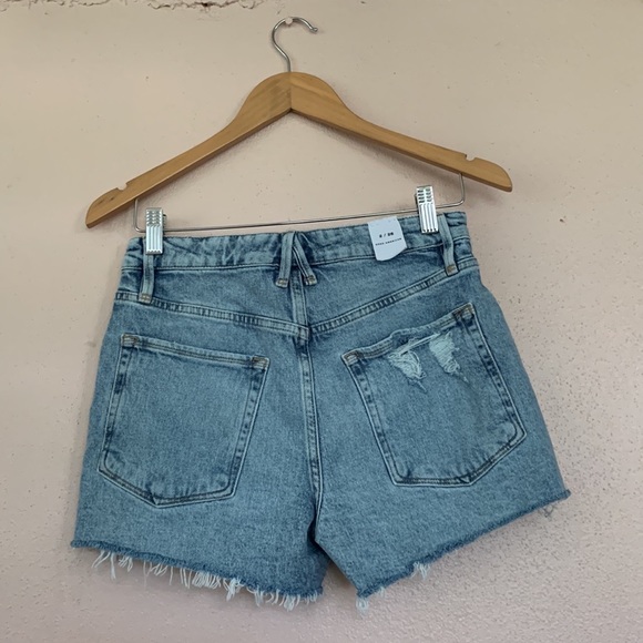 NWT Good American Indigo 108 Jean Short Denim Short 2 | 26 - Picture 3 of 9